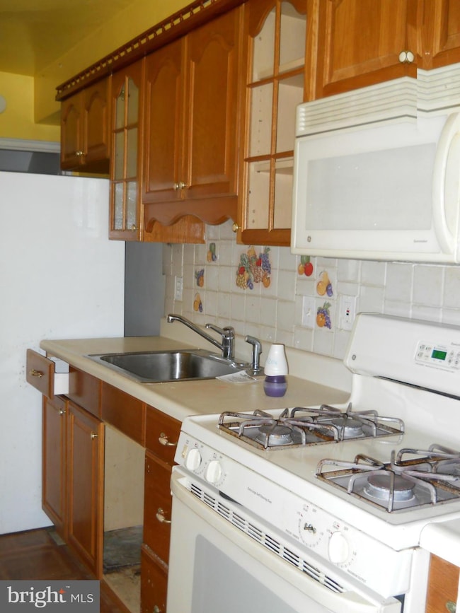 1104 Cooks Ln, Baltimore, MD 21229 - photo 7