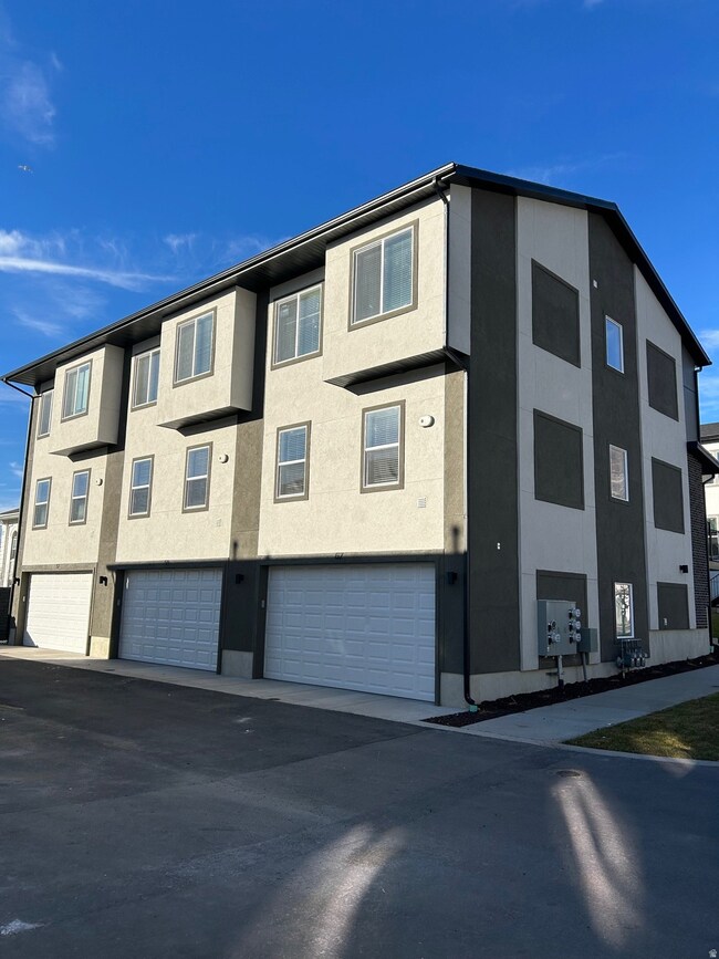 67 E 775 S unit 22, Springville, UT 84663 - photo 2