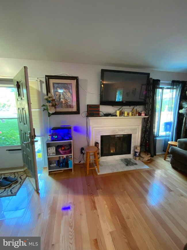 2 Grazing Ct, Montgomery Village, MD 20886 - photo 7