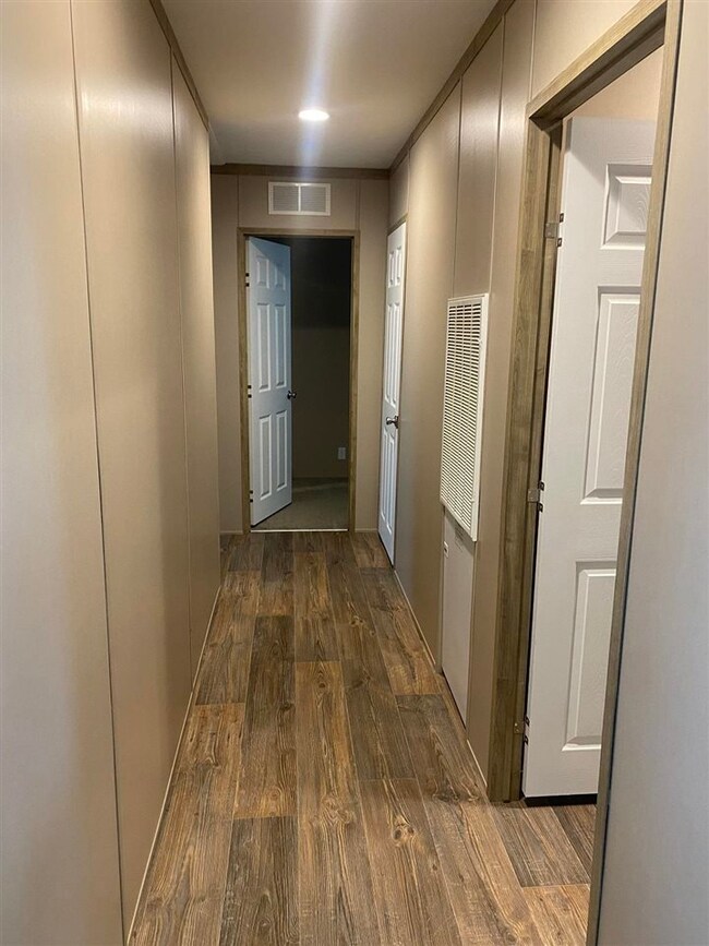 1317 E Apache Trail Rd, Apache, OK 73006 - photo 6