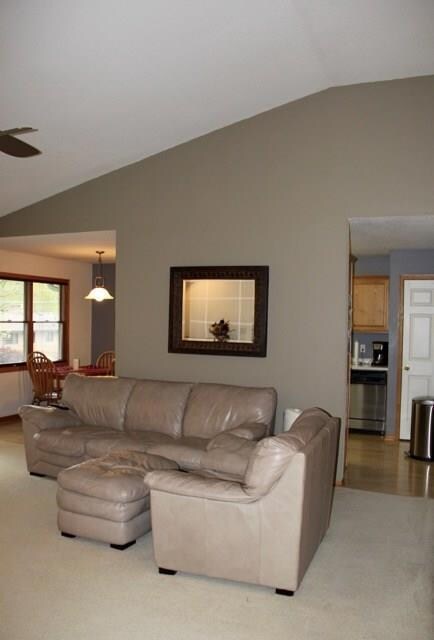 216 W 13th St S, Newton, IA 50208 - photo 4