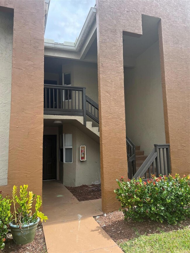 265 SW 113th Way unit 265, Pembroke Pines, FL 33025 - photo 2