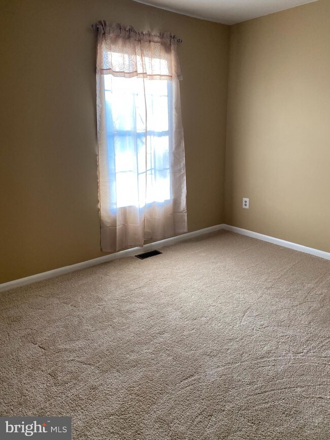 6806 Hawthorne St, Hyattsville, MD 20785 - photo 5