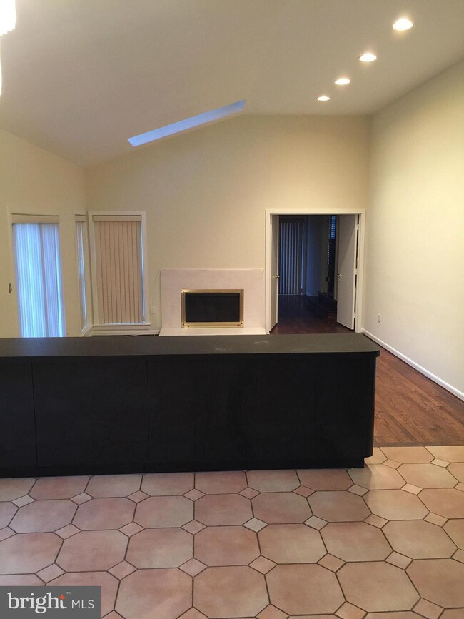 5215 Strathmore Ave, Kensington, MD 20895 - photo 4