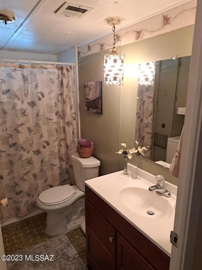 5700 Bathroom