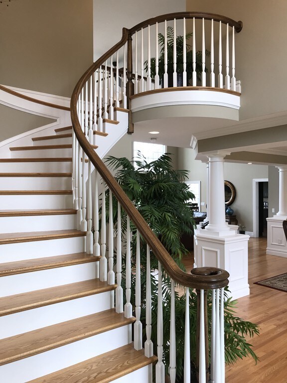 19 Highbridge Ln, Dartmouth, MA 02748 - photo 2