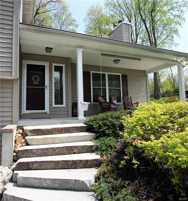 515 S 7th St, Emmaus, PA 18049 - photo 3