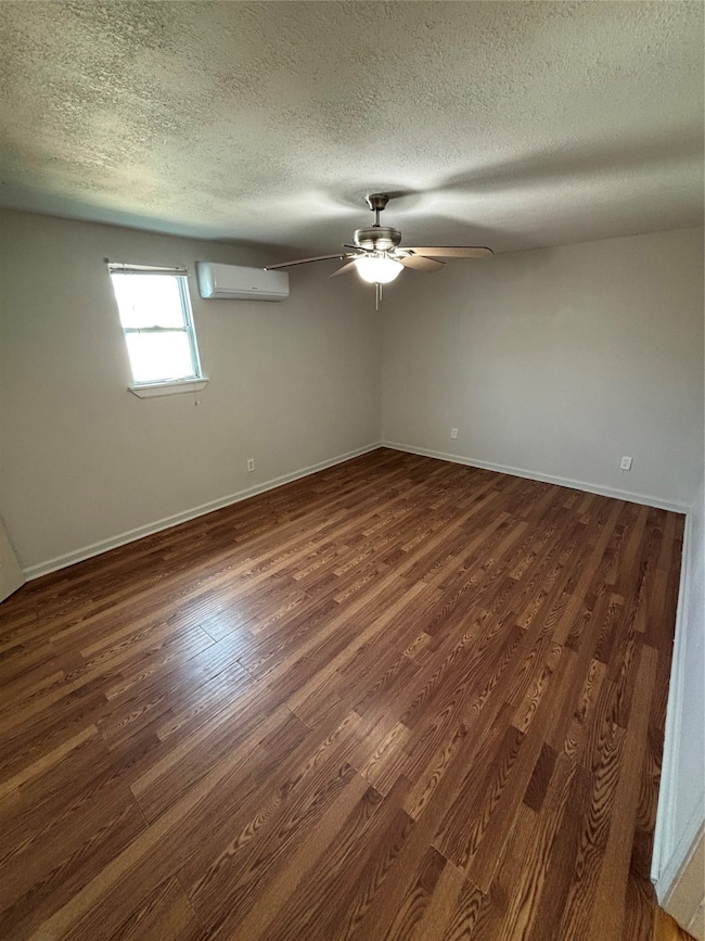 5520 Menard Ave unit 2, Galveston, TX 77551 - photo 7