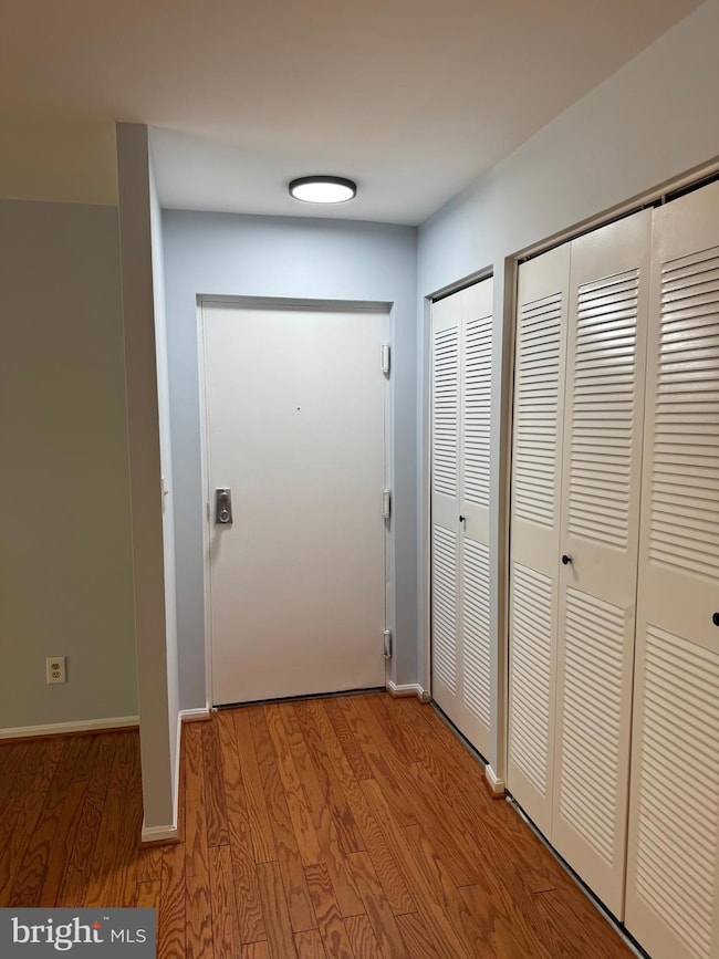 7905 Dassett Ct unit 304, Annandale, VA 22003 - photo 6