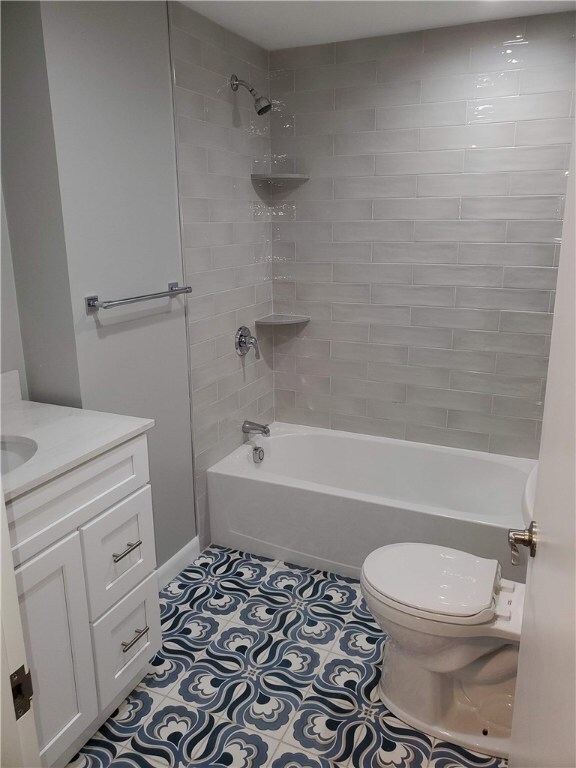 39 Everbloom Dr, Cranston, RI 02920 - photo 7