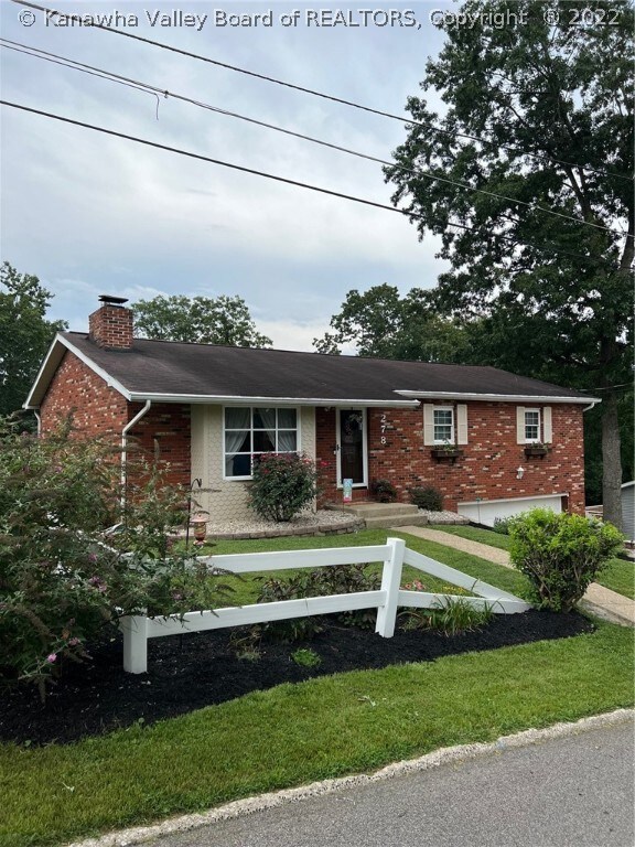 278 Pine Cir, Dunbar, WV 25064 - photo 2