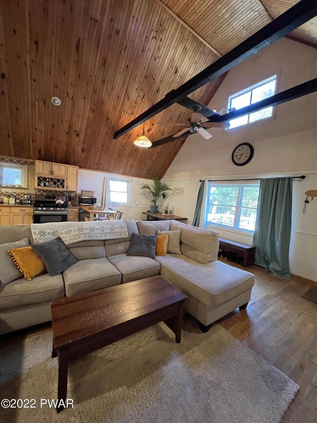 204 Mountain Lake Dr, Dingmans Ferry, PA 18328 - photo 6