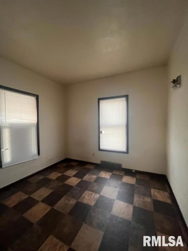 629 7th St, Rock Island, IL 61201 - photo 6