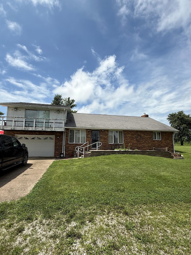 8323 E Briney Rd, Ipava, IL 61441 - photo 2