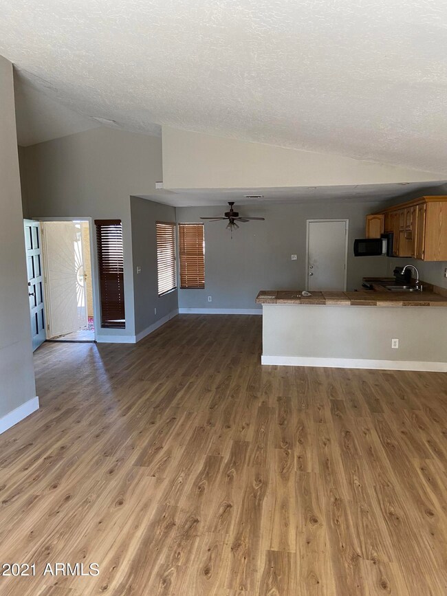 Kitchen Family room
