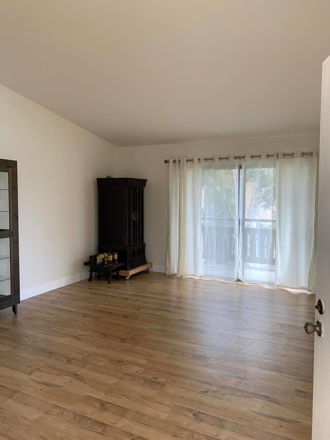 Living Room IMG_2389