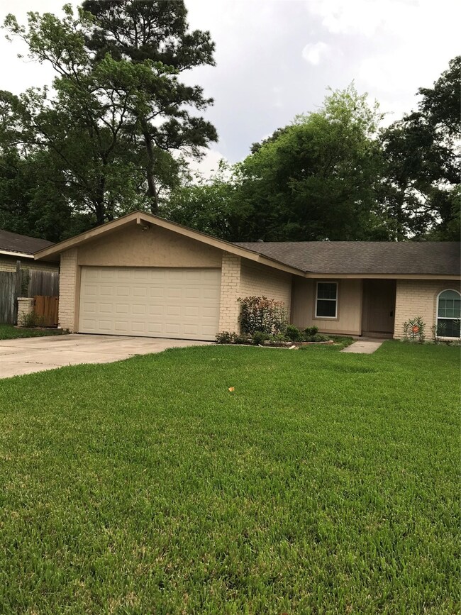 23110 Wintergate Dr, Spring, TX 77373 - photo 2