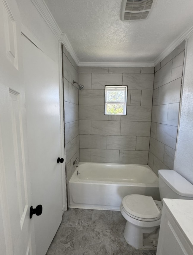 923 Knight St unit A2, Houston, TX 77022 - photo 4