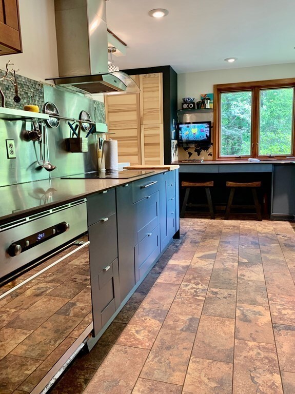 11 Drummer Hill Rd, Leverett, MA 01054 - photo 6