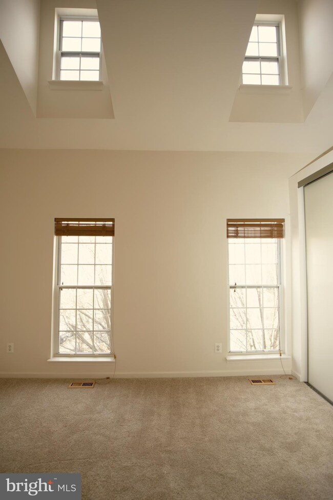 4182 Ashmere Cir, Dumfries, VA 22025 - photo 6