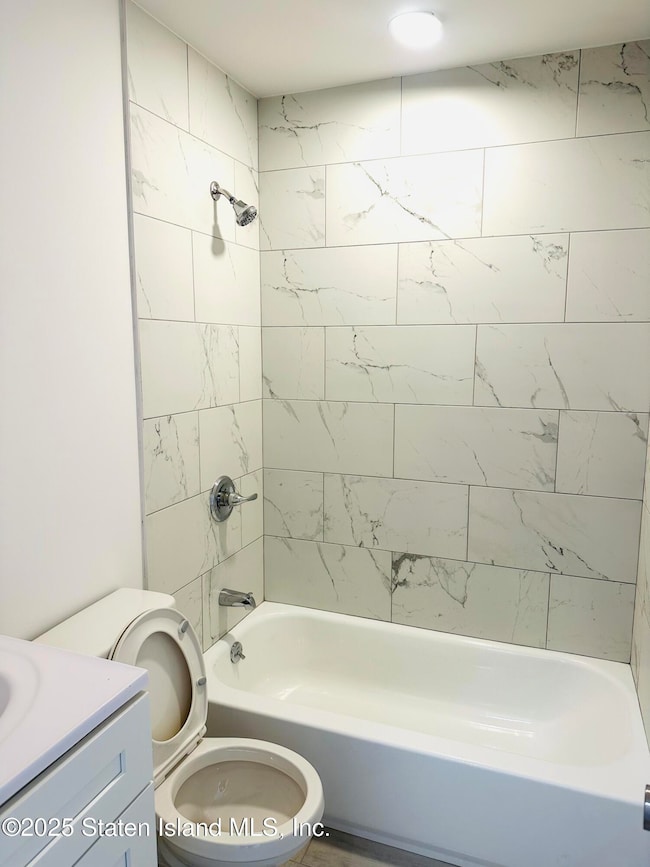 76B2-BATHROOM 1
