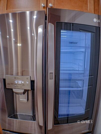 CHECK OUT THIS FRIDGE!!!