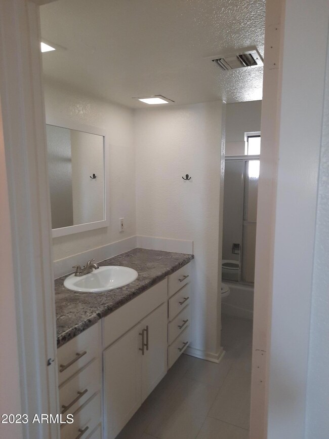 4522 E Camino Cir unit 1, Mesa, AZ 85205 - photo 6