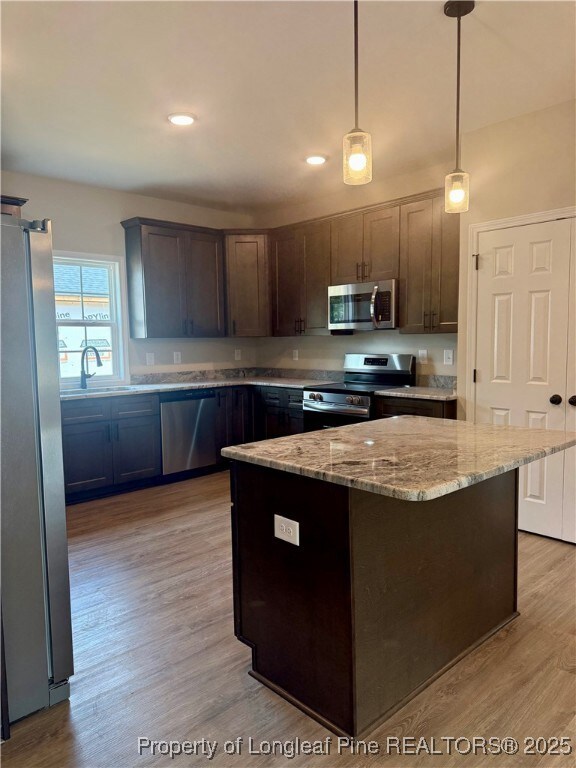 604 Cypress St, Roseboro, NC 28382 - photo 7