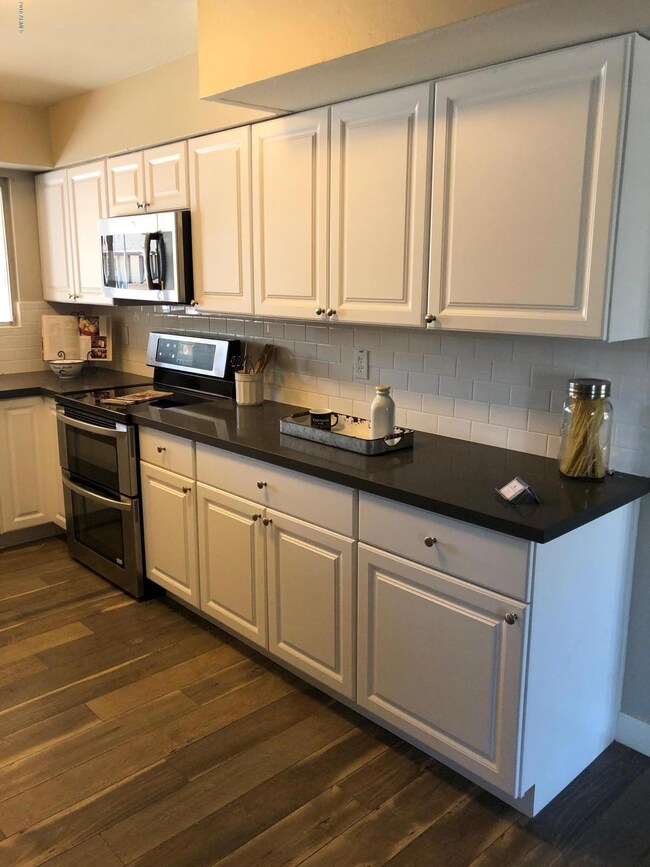 4016 W Caron St, Phoenix, AZ 85051 - photo 5