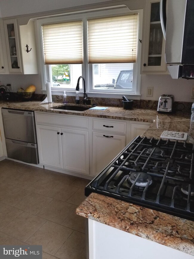 320 Burnside St, Annapolis, MD 21403 - photo 2