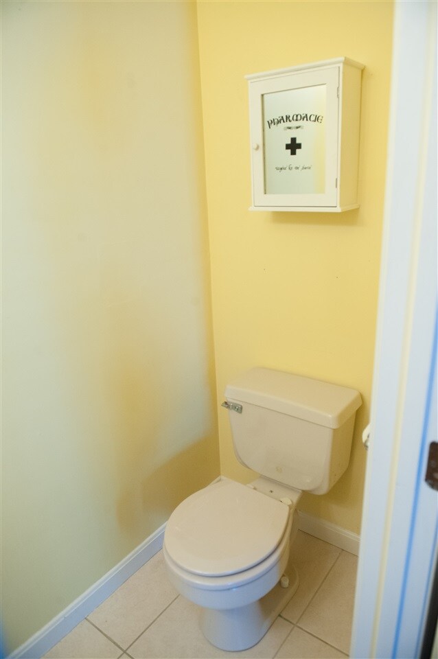 94 Beech Hill Ave unit 1, Manchester, NH 03103 - photo 3