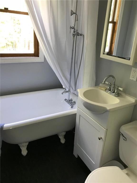 1st floor bath