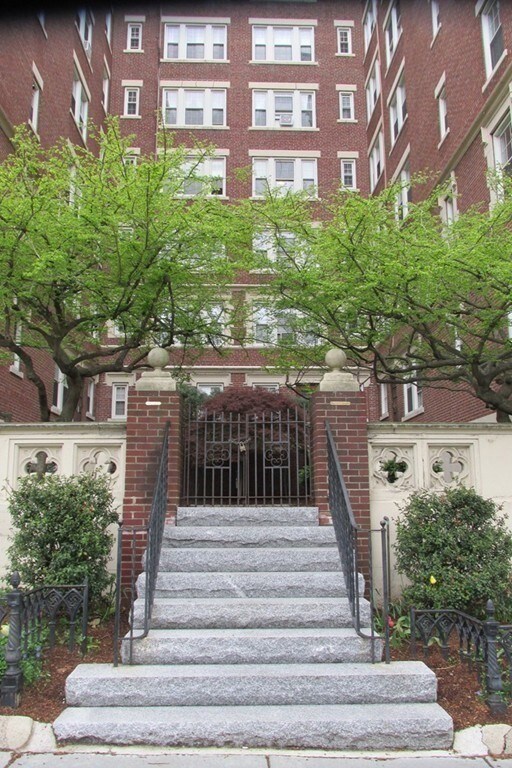 1450 Beacon St unit 401, Brookline, MA 02446 - photo 3