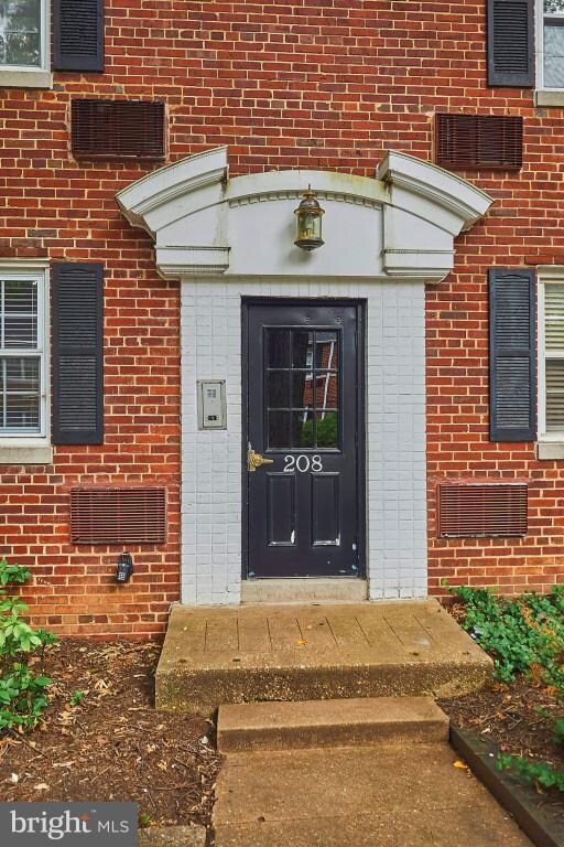208 N Trenton St unit 1, Arlington, VA 22203 - photo 5
