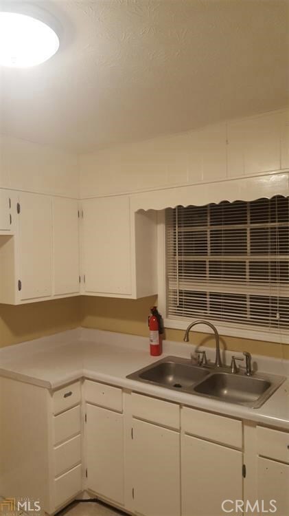 811 Robin Dr SE unit 11, Conyers, GA 30094 - photo 2