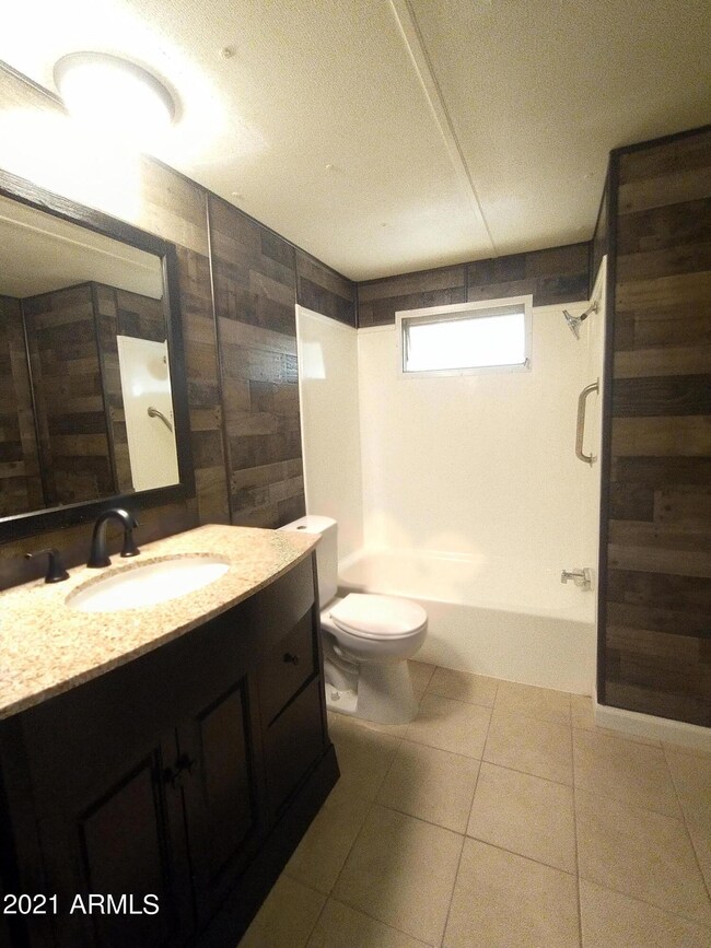 BATHROOM-Pic 2