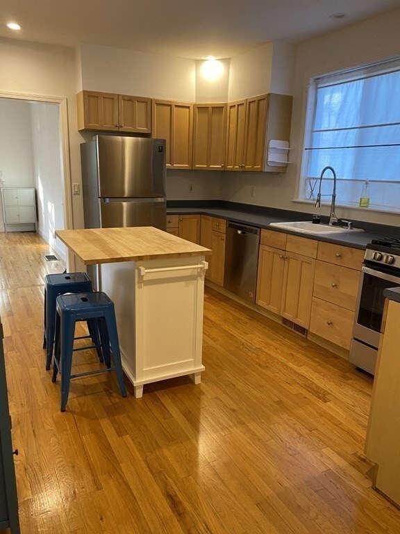 264 Walden St unit 1, Cambridge, MA 02138 - photo 3