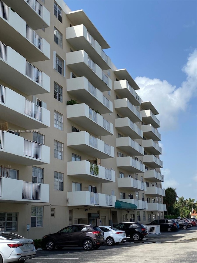 Island Place at North Bay Village unit 3D, North Bay Village, FL 33141 - photo 2