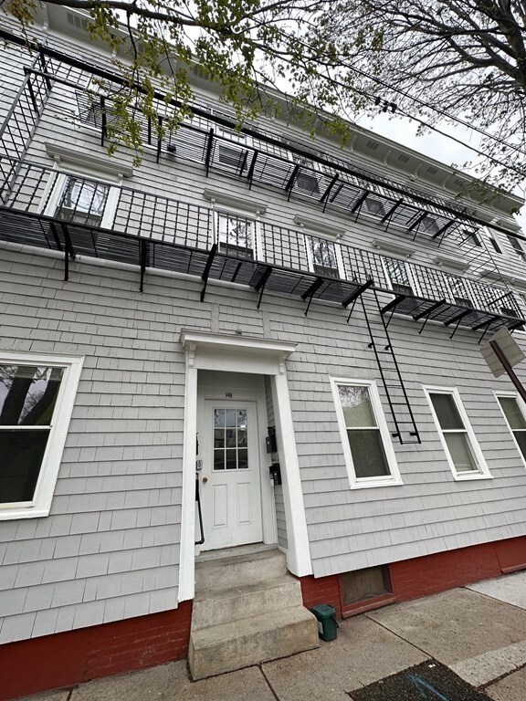 148 5th St unit 2, Cambridge, MA 02141 - photo 4