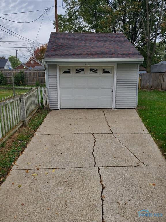 1152 Hawk St, Toledo, OH 43612 - photo 2