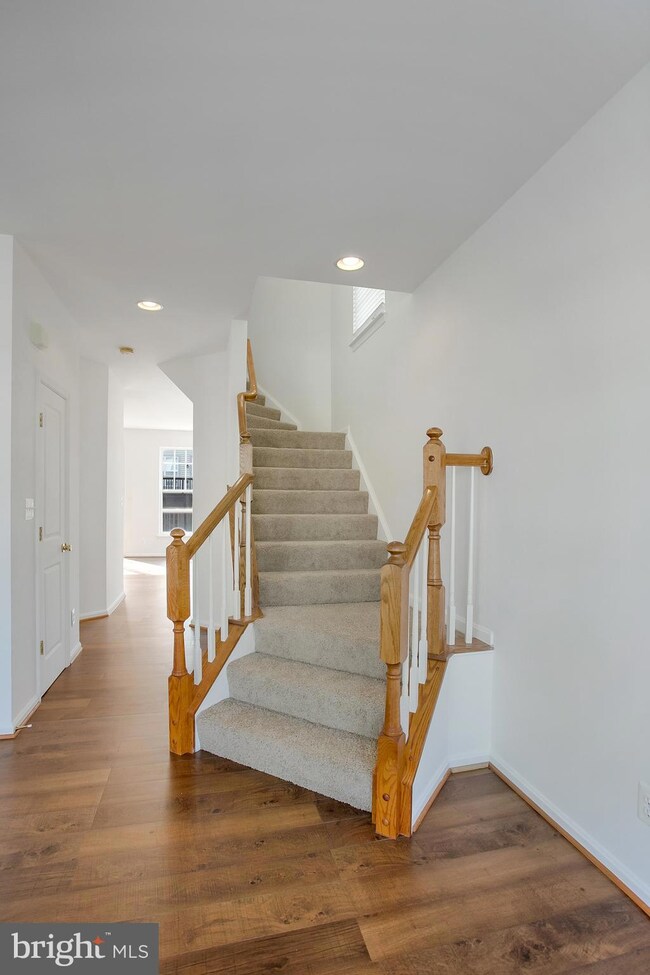 43263 Sunderleigh Square, Broadlands, VA 20148 - photo 4