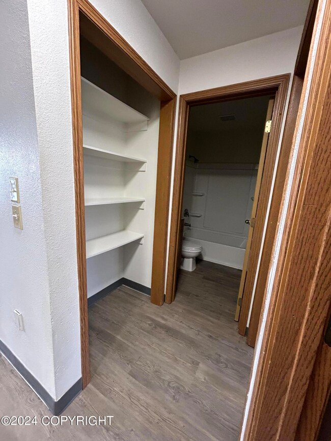 1009 W 30th Ave, Anchorage, AK 99503 - photo 5