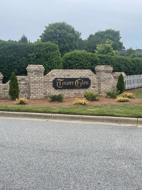 Entry to Tower Glen