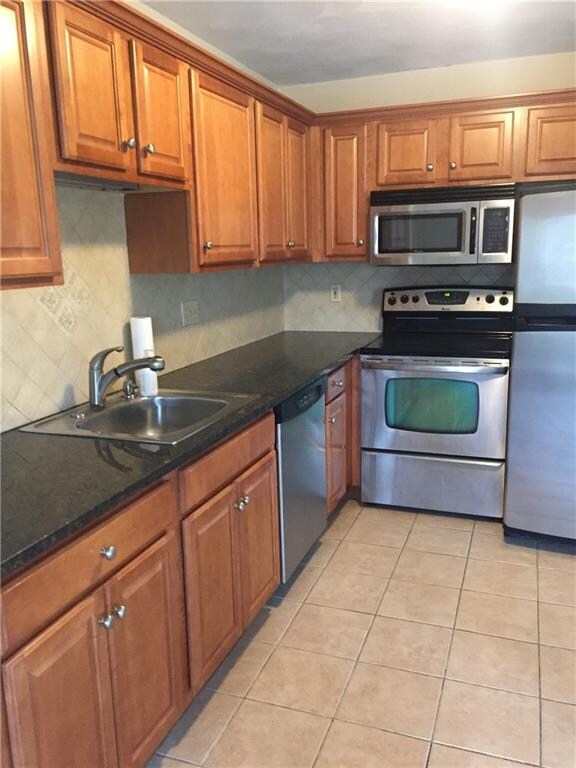 400 New River Rd unit 712, Manville, RI 02838 - photo 2