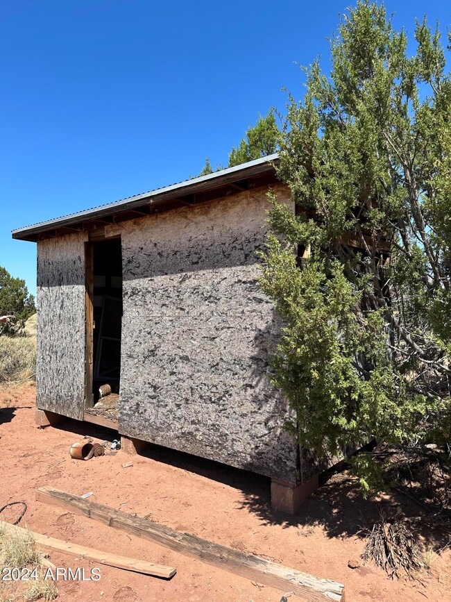 Small building on lot