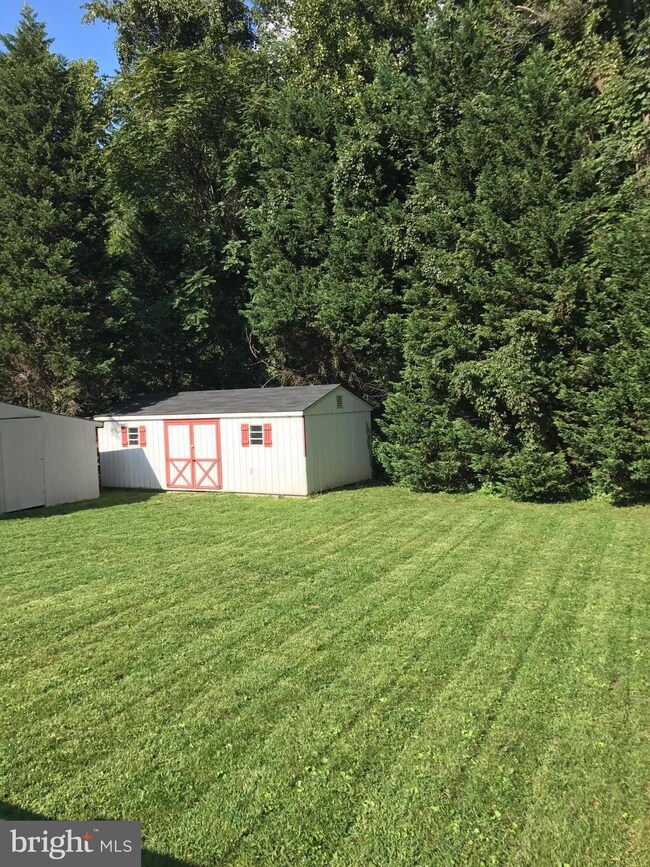 8531 Creek Rd, Pasadena, MD 21122 - photo 6