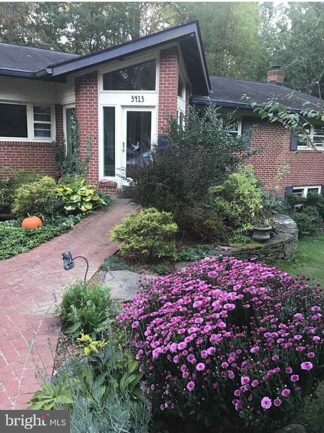 3413 Rustic Way Ln, Falls Church, VA 22044 - photo 2