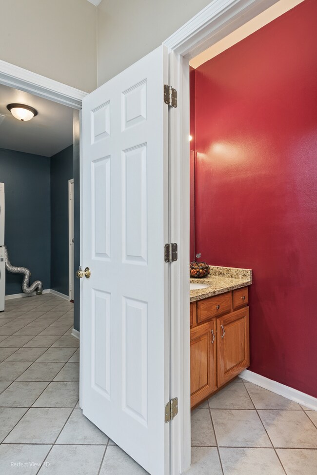 110 Iris Ct unit 1, Oswego, IL 60543 - photo 5