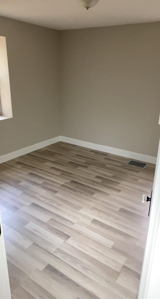 5826 W Fork Rd, Cincinnati, OH 45247 - photo 7