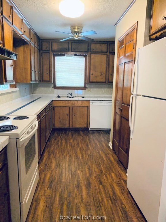 1213 King Arthur Cir, College Station, TX 77840 - photo 3